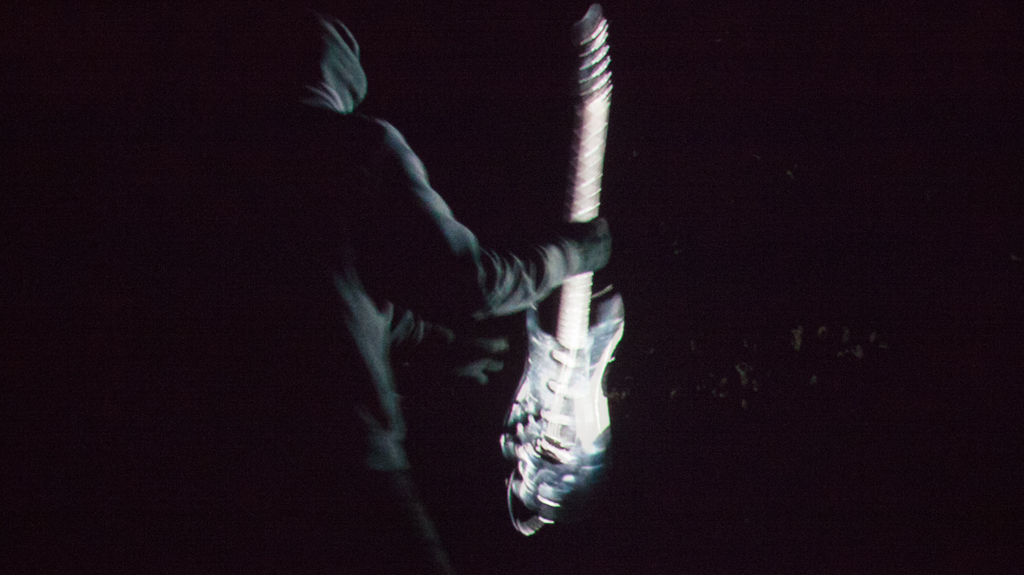 Natascha Stellmach, Still from Scream, 2010, 2-channel video projection, sound, 4:40 min